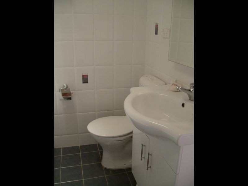 8 Marsden Close, Bossley Park NSW 2176