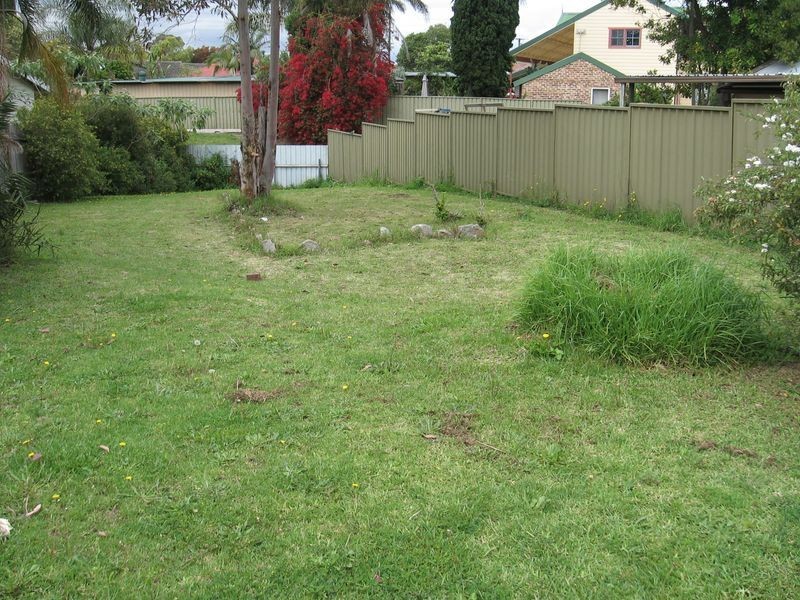 11 Crosby Crescent, Fairfield NSW 2165