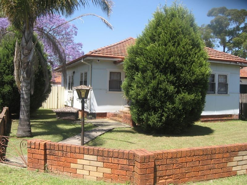 80 Mitchell Street, Carramar NSW 2163