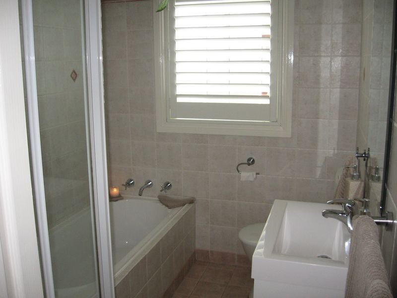 3 Cambewarra Road, Fairfield West NSW 2165