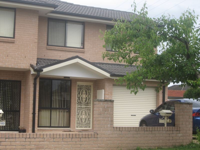 2/102 Arbutus Street, Canley Heights NSW 2166
