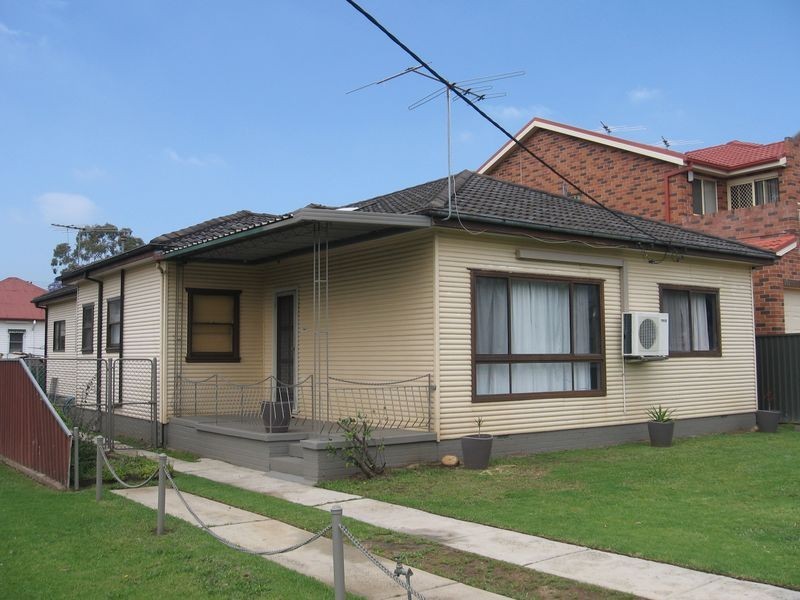 10 Duke Street, Canley Heights NSW 2166