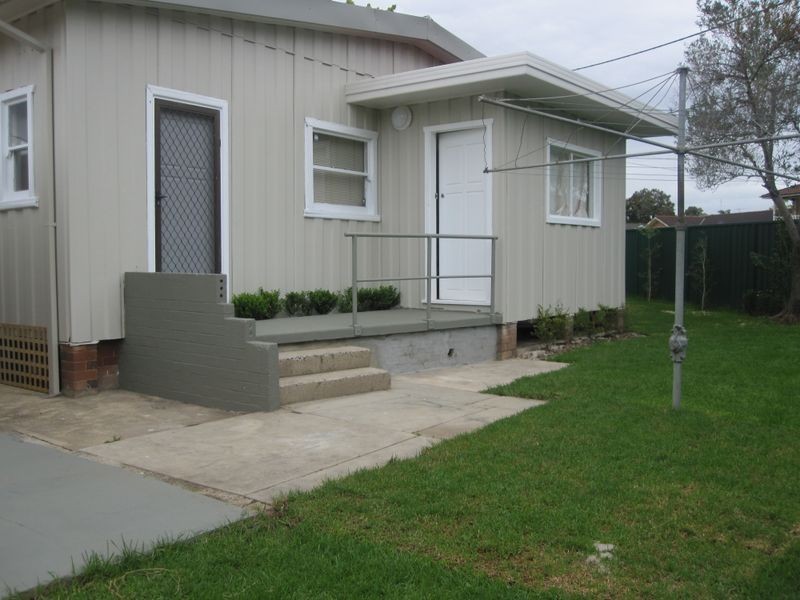 7 Jessie Street, Smithfield NSW 2164