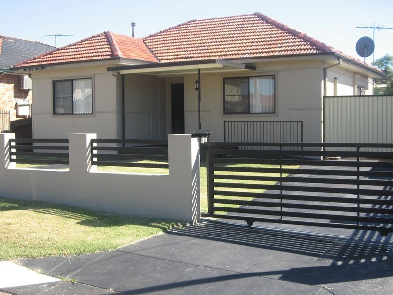 4 Linda Street, Fairfield Heights NSW 2165