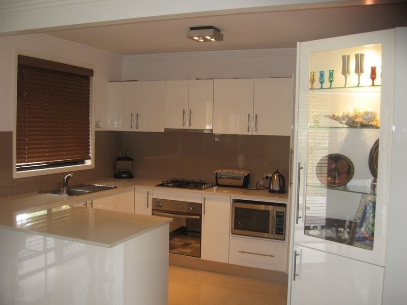 15 Flinders Street, Fairfield West NSW 2165