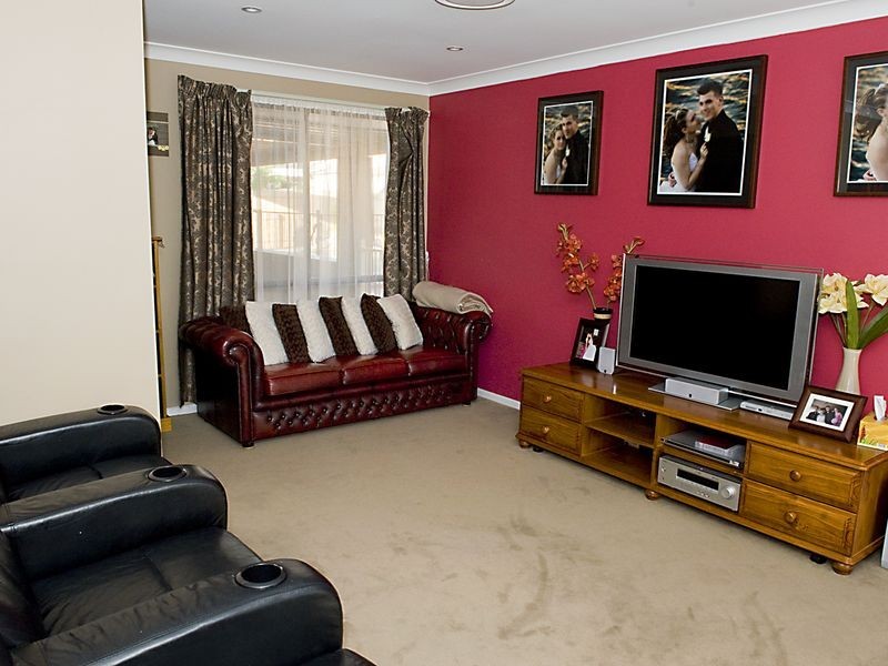 2 Procter Close, Abbotsbury NSW 2176