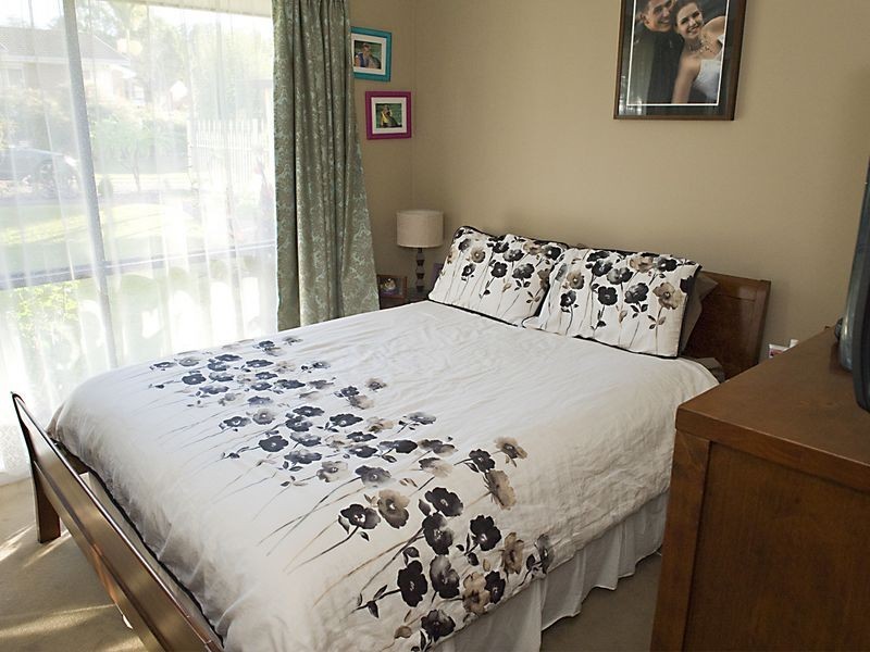 2 Procter Close, Abbotsbury NSW 2176