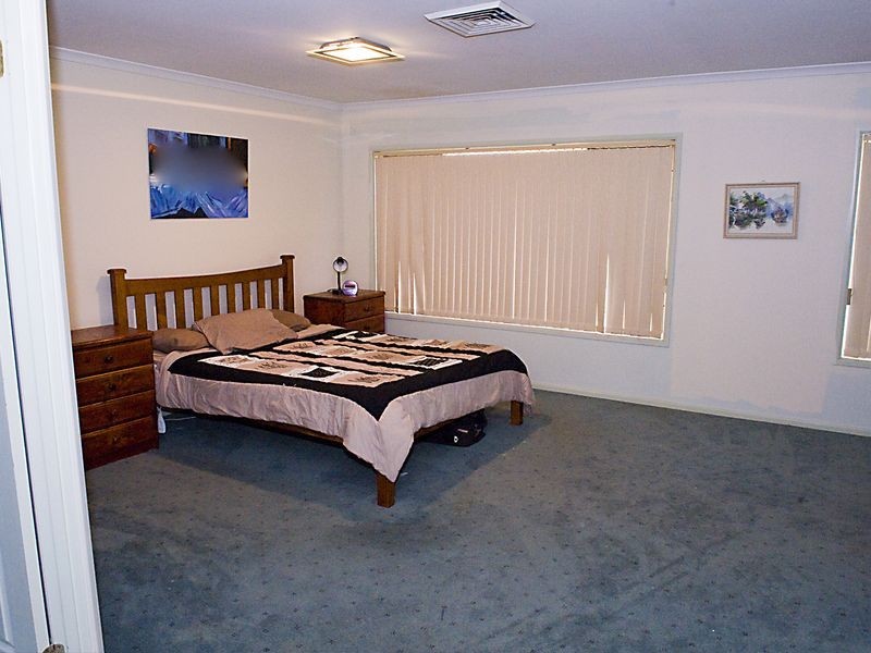 6 Clump Place, Green Valley NSW 2168