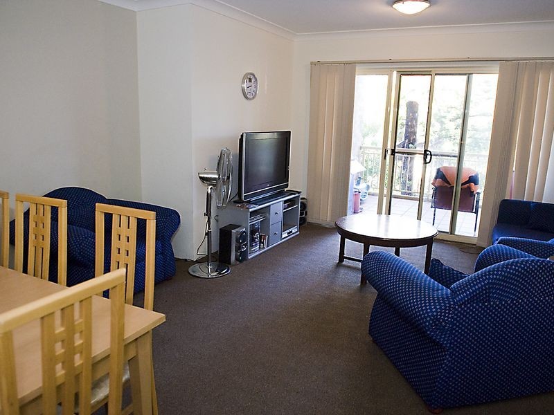 13/181 Sandal Crescent, Carramar NSW 2163