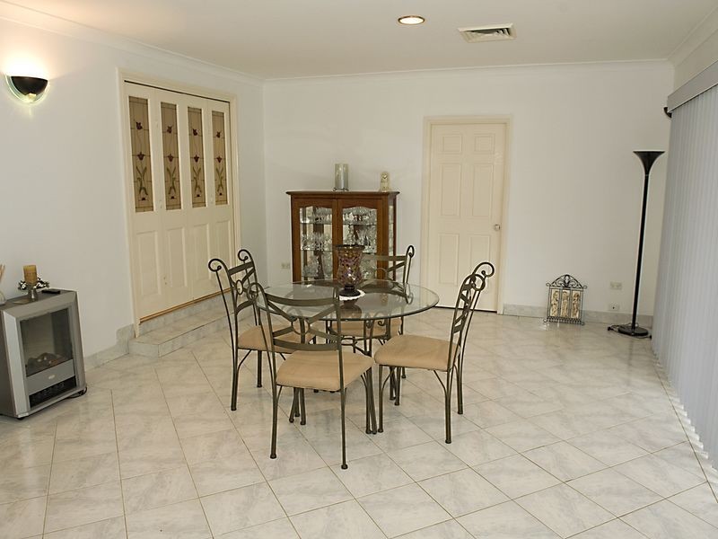 55 Buranda Crescent, St Johns Park NSW 2176