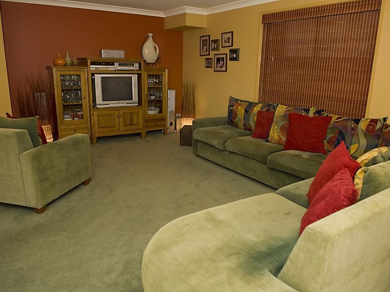 5 Hackett Road, Abbotsbury NSW 2176