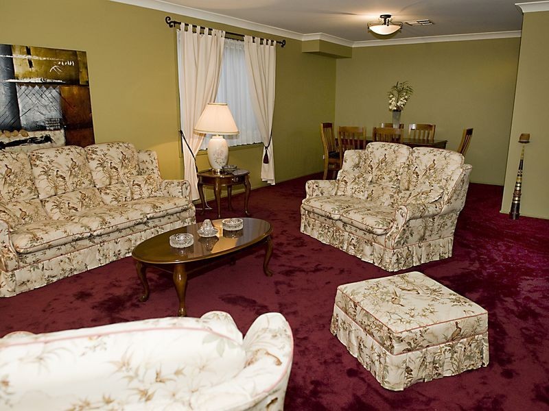 5 Hackett Road, Abbotsbury NSW 2176