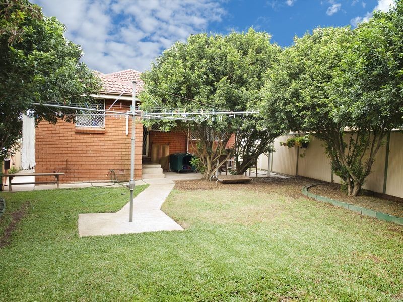 10 Bowler Avenue, Fairfield NSW 2165