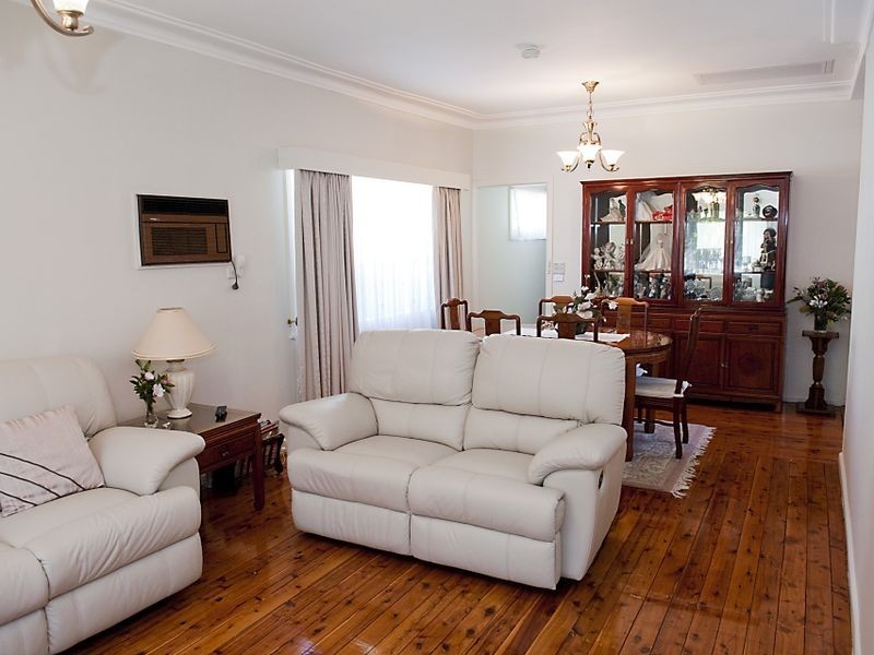 7 Links Avenue, Cabramatta NSW 2166