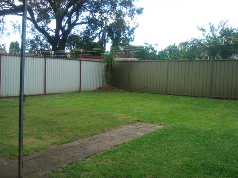 Fairfield West NSW 2165