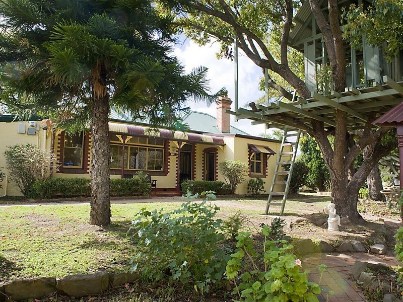 9 Hawkesbury Street, Fairfield West NSW 2165