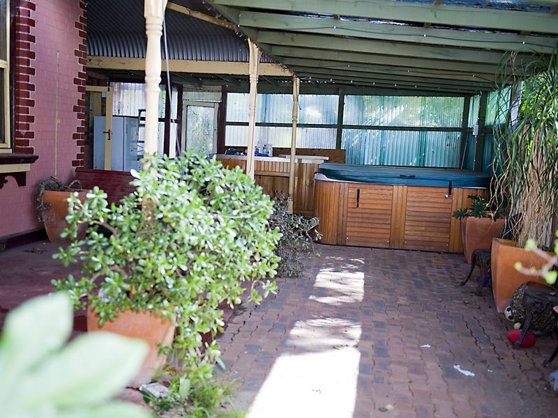 9 Hawkesbury Street, Fairfield West NSW 2165