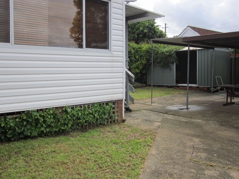 5 Jaffa Street, Fairfield West NSW 2165