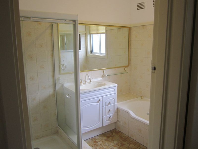 5 Jaffa Street, Fairfield West NSW 2165