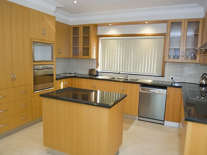 Edensor Park NSW 2176