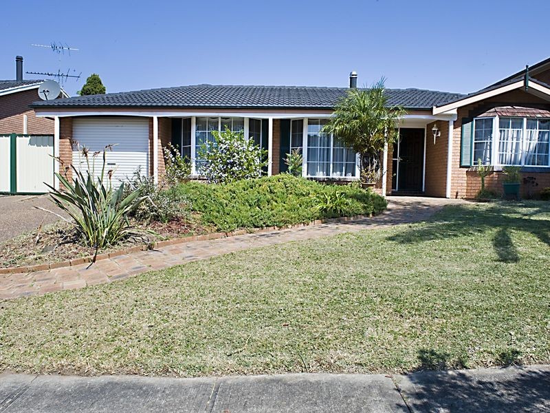11 Anglevale Road, Edensor Park NSW 2176