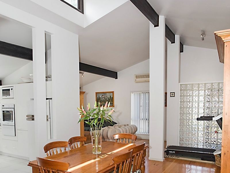 8 Driscoll Street, Abbotsbury NSW 2176