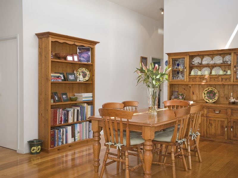 8 Driscoll Street, Abbotsbury NSW 2176