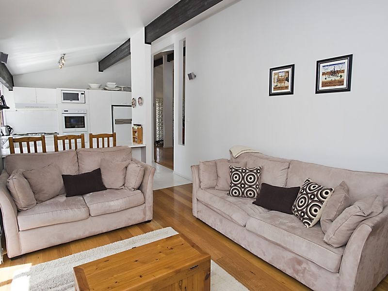 8 Driscoll Street, Abbotsbury NSW 2176