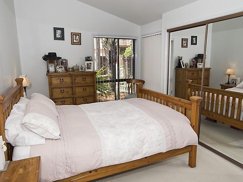 8 Driscoll Street, Abbotsbury NSW 2176