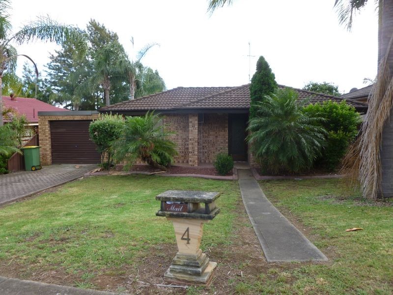 4 Wallaby Close, Bossley Park NSW 2176