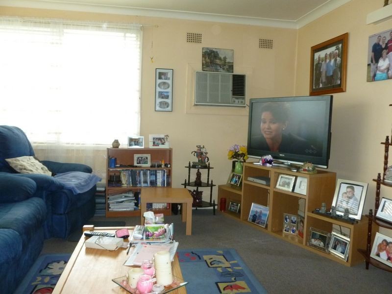 33 Brentwood Street, Fairfield West NSW 2165