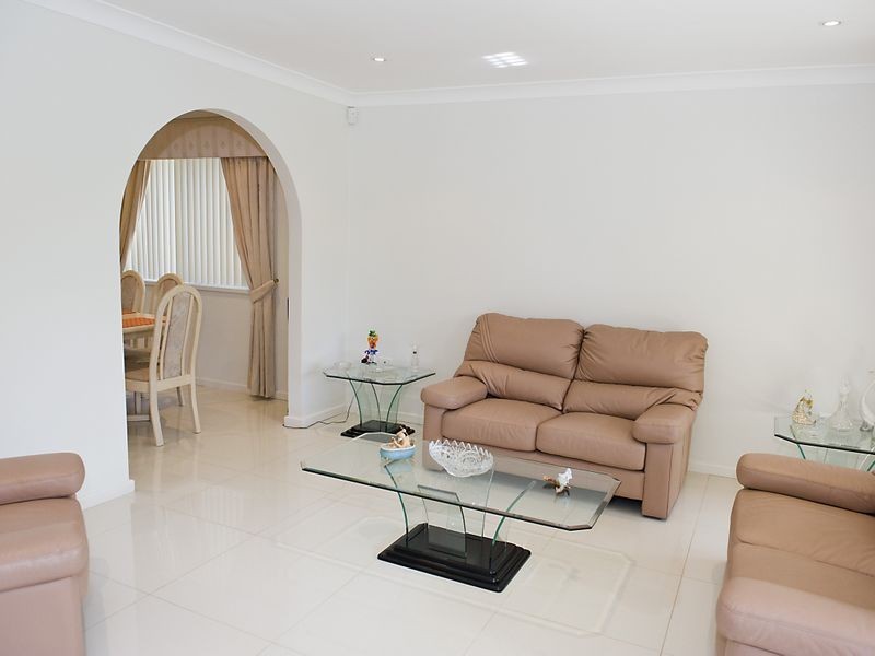 72 Fitzgerald Avenue, Edensor Park NSW 2176