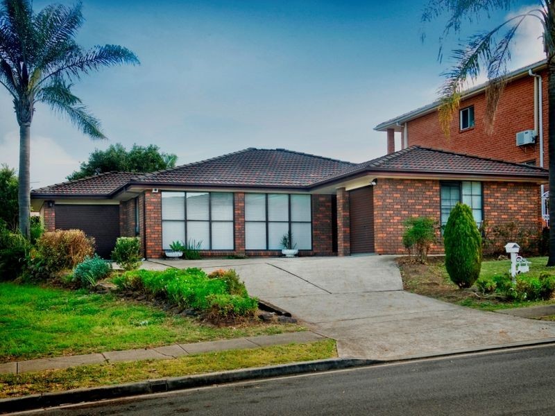 31 Runcorn Street, St Johns Park NSW 2176