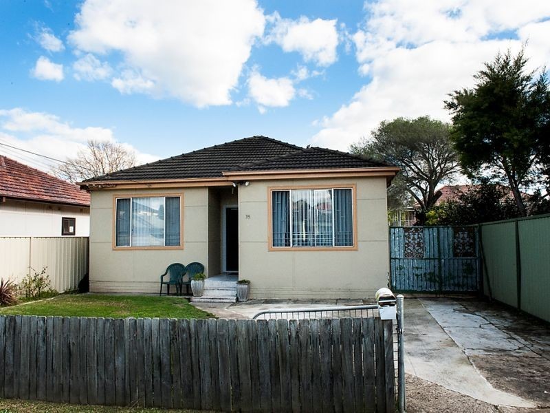 35 Bland Street, Carramar NSW 2163