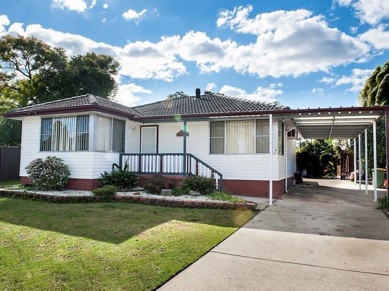 7 Dyson Place, Fairfield West NSW 2165