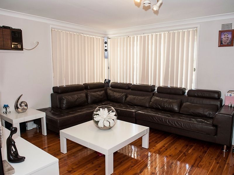 7 Dyson Place, Fairfield West NSW 2165