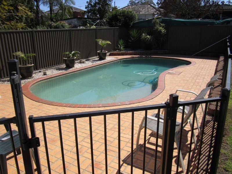 7 Dyson Place, Fairfield West NSW 2165