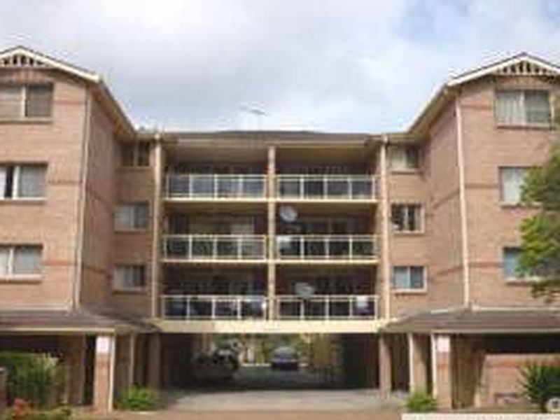 8/19 Hardy Street, Fairfield NSW 2165