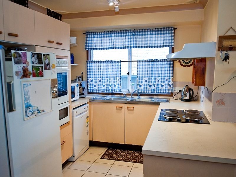 10 Glenton Street, Abbotsbury NSW 2176