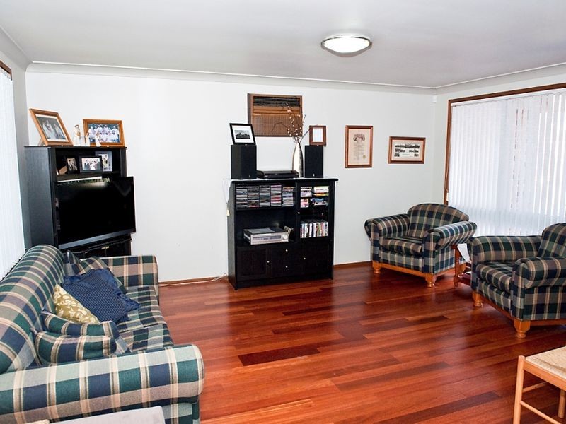 10 Glenton Street, Abbotsbury NSW 2176