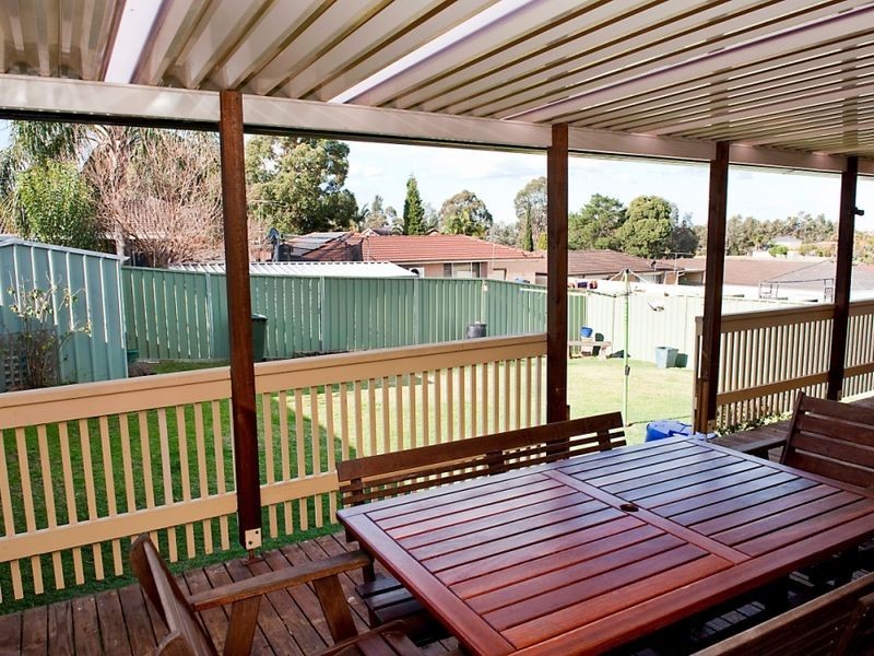 10 Glenton Street, Abbotsbury NSW 2176