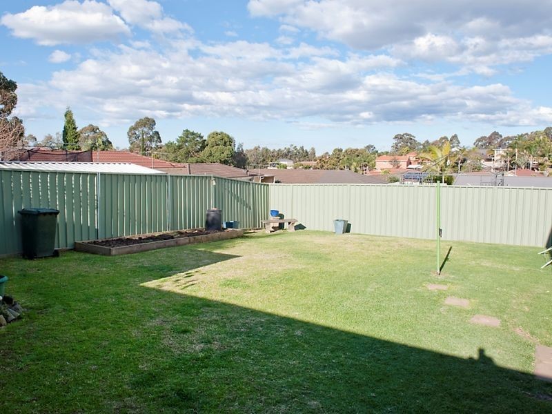 10 Glenton Street, Abbotsbury NSW 2176
