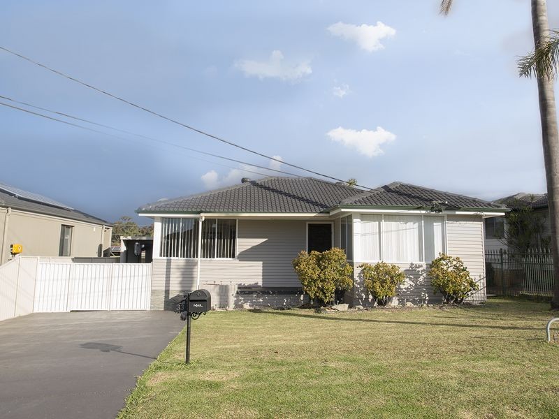 33 Brentwood Street, Fairfield West NSW 2165
