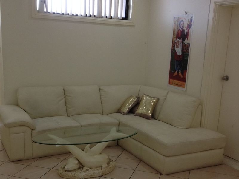 16a The Grove, Fairfield NSW 2165