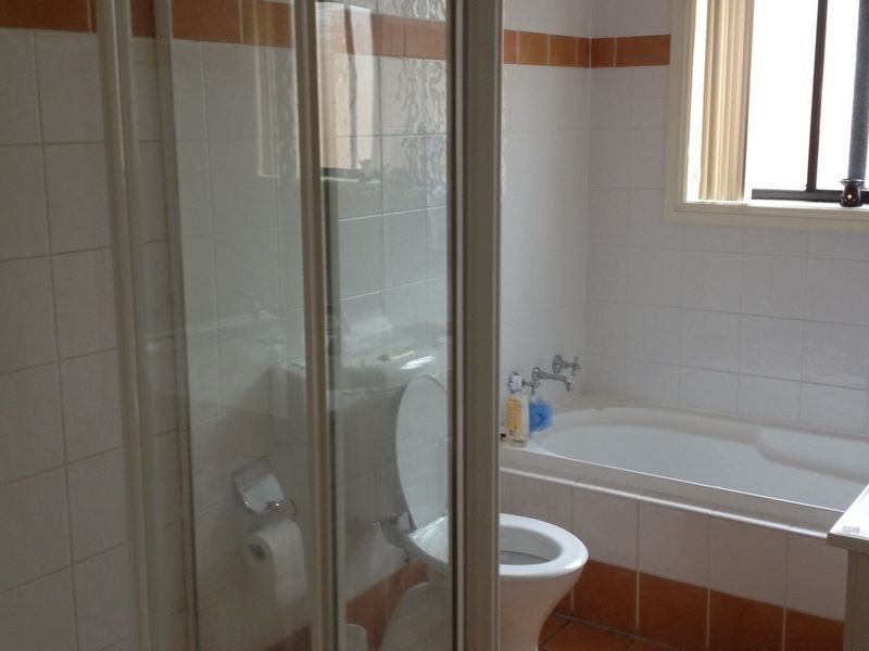 16a The Grove, Fairfield NSW 2165