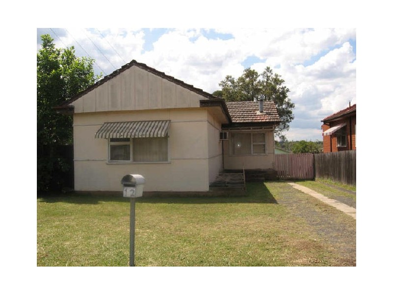 12 Lang Street, Smithfield NSW 2164