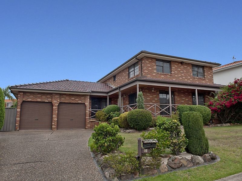 32 Garrison Road, Bossley Park NSW 2176