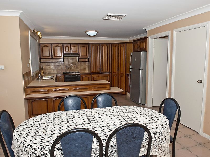 32 Garrison Road, Bossley Park NSW 2176