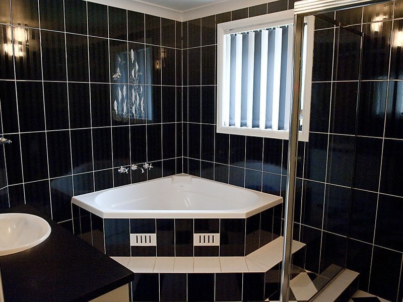 32 Garrison Road, Bossley Park NSW 2176