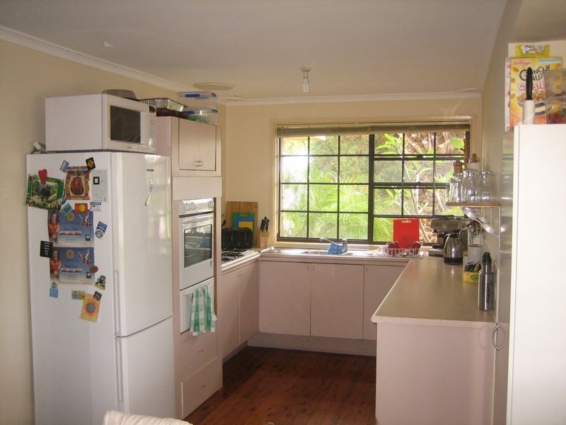 6 Dakota Drive, Bossley Park NSW 2176